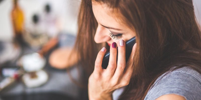 woman-phone